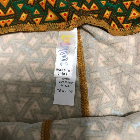 LuLaRoe Tall and Curvy Leggings - Picture 4 of 4